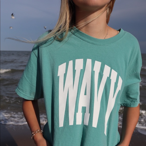 Wavy T-Shirt - Picture 1 of 6